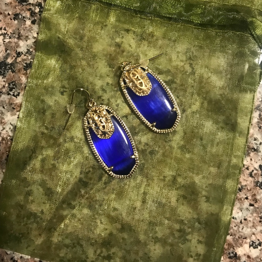 NEVER WORN Kendra Earrings